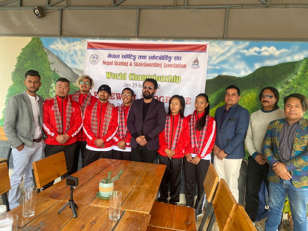 मेयर बालेन्द्र शाहद्वारा स्केटबोर्ड खेलाडी टोलीको बिदाई