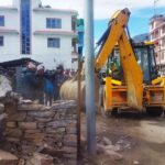 अतिक्रमित संरचना हटाइयो