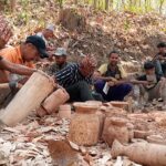 काठका सामग्री बनाउने सीप हस्तान्तरण गरिँदै