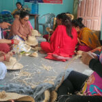 मकैको खोस्टाबाट टोपी र झोला