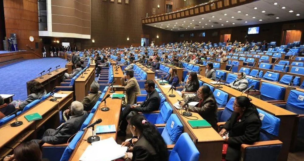 प्रतिपक्षी तीन दलले अवरोध गरेपछि संसद बैठक स्थगित