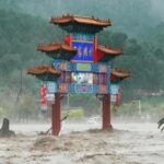 चीनमा भीषण बाढी : ५ उद्धारकर्मीसहित ३८ को मृत्यु