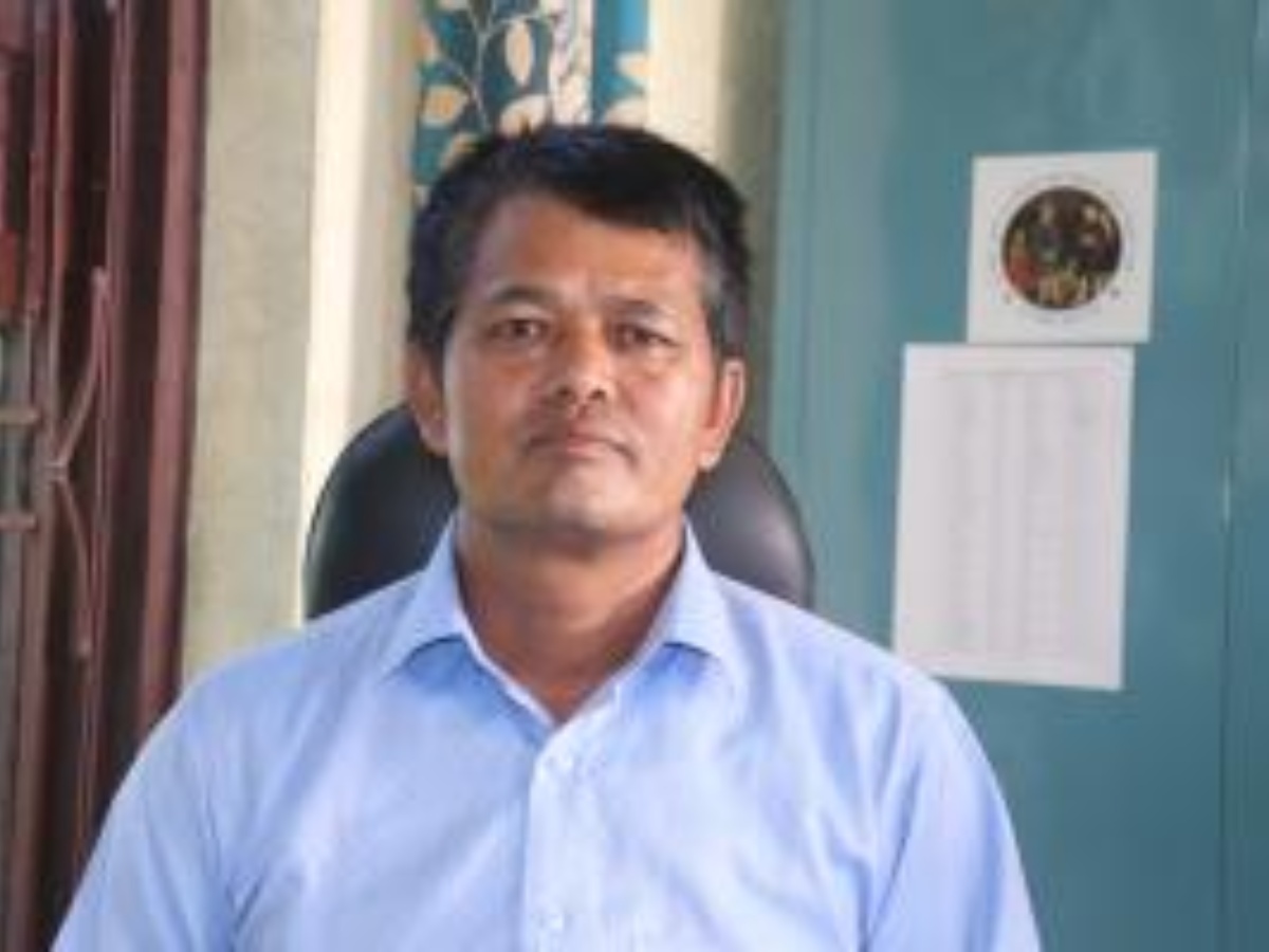 कृषिलाई व्यवसायमय बनाउदै : वडा अध्यक्ष खड्का