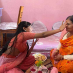 बडादशैंको चौथो दिन आज पनि मान्यजनबाट टिका र जमरा लगाउने क्रम जारी