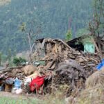 ‘अहिलेसम्म राहत पाएका छैनौं, किरिया पुत्रीसमेत खुला आकाशमुनि बस्नुपरेको छ’